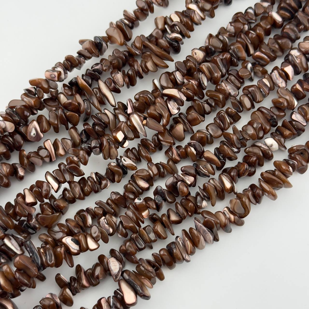 Перламутр коричневый средний размер бусин 13,5мм натуральный камень